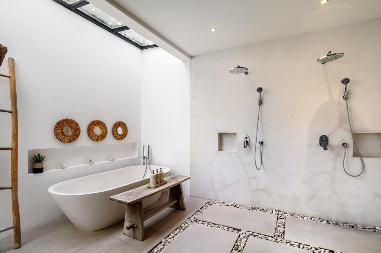 Villa Nabi By Alfred In Bali Seminyak  Bagian luar foto